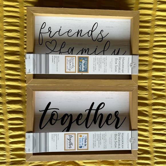 BRAND NEW Set of Reversible Wooden Box Signs - Picture 1 of 4